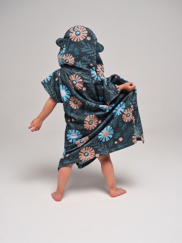 AI-PBCREWS25-FLORAL-BLUE